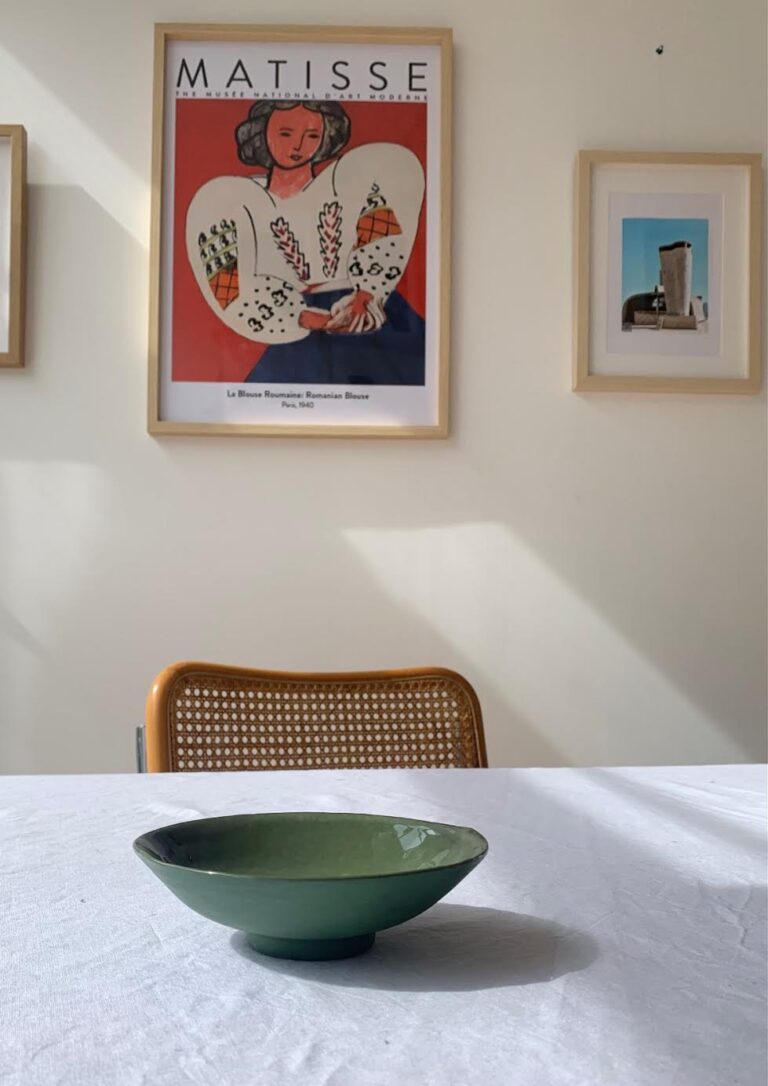 Pièce de céramique artisanale