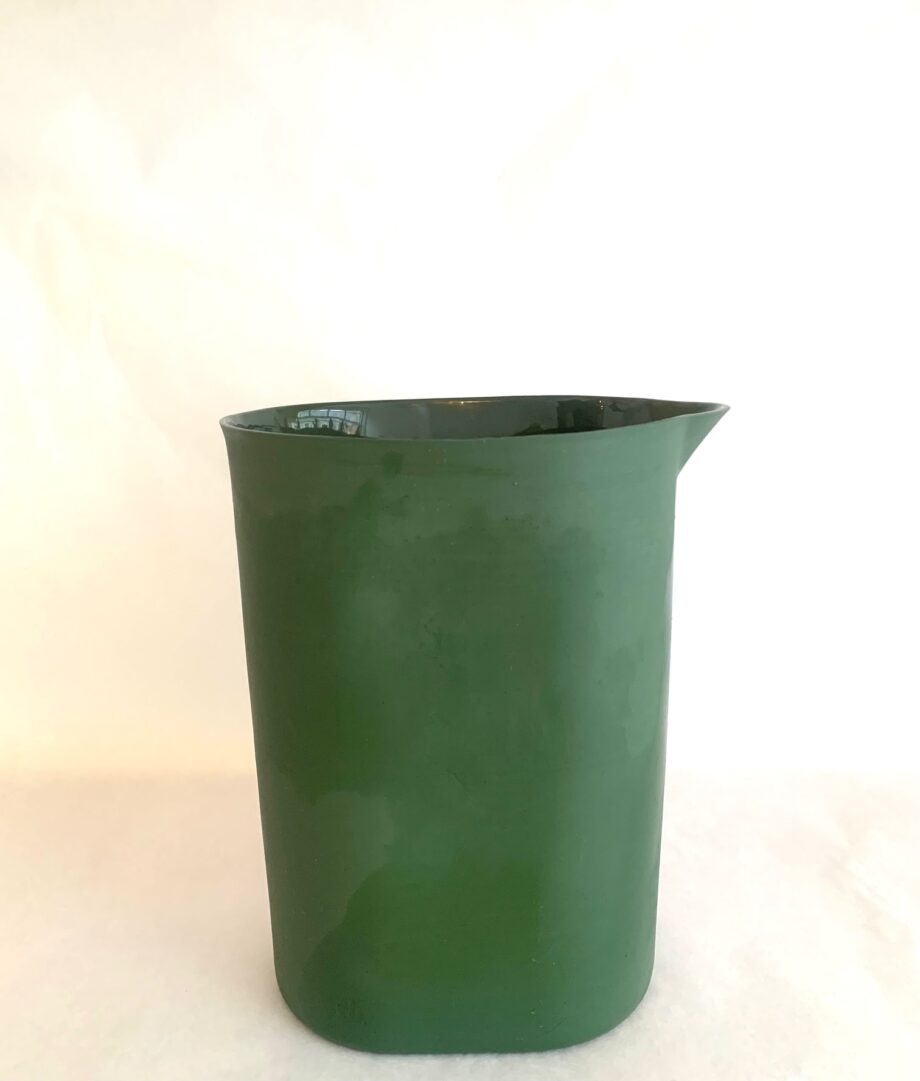 Broc Vase, Pinède